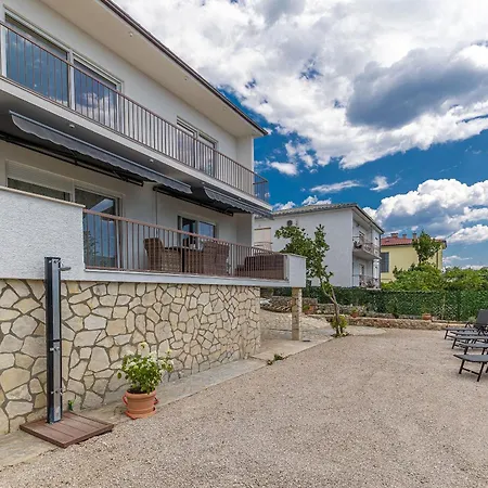 Ninna Villa *